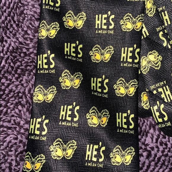 Dr. Seuss The Grinch Necktie - Picture 2 of 4